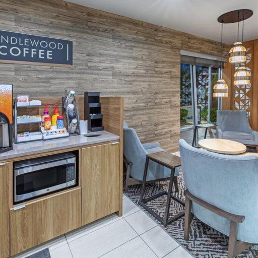Candlewood Suites - Muskogee By Ihg Eksteriør billede